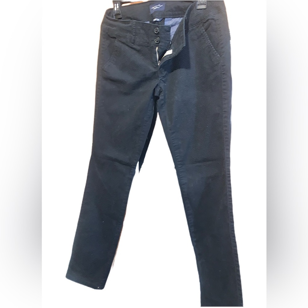 American Eagle Outfitters Black Straight-leg Jeans Size 2-4 Women’s